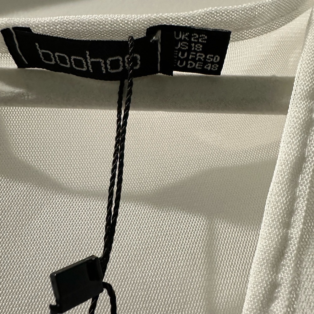 Boohoo Elegant White Sheer Bodysuit New with Tag - Picture 2 of 5